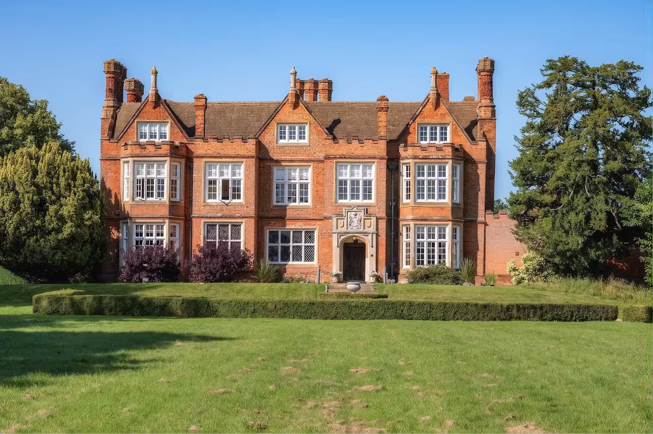 BOURN HALL CLINIC CAMBRIDGE 2.webp