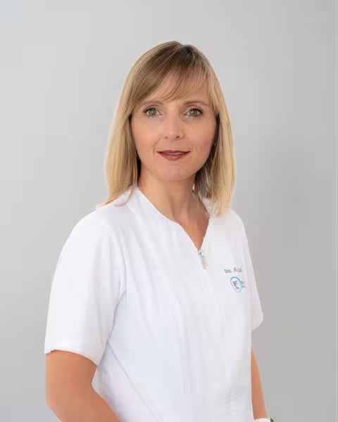 Dr.ª Ana Belén Castel