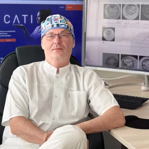Dr. Daniel Hlinka