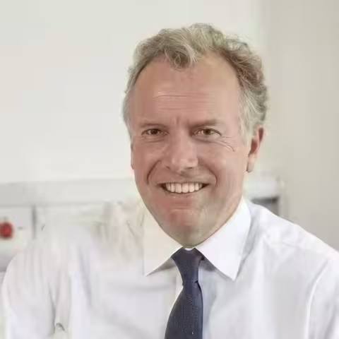 Mr David Ralph