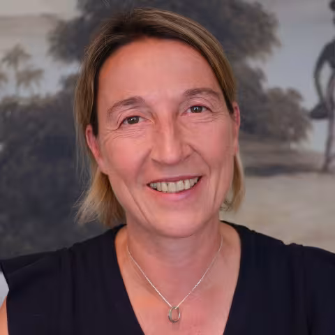 Dr Emmanuelle Mathieu d'Argent
