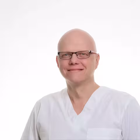 Dr. Peter Hladký