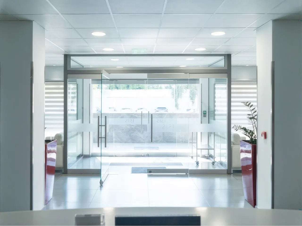 ISIS CLINIC 4.webp