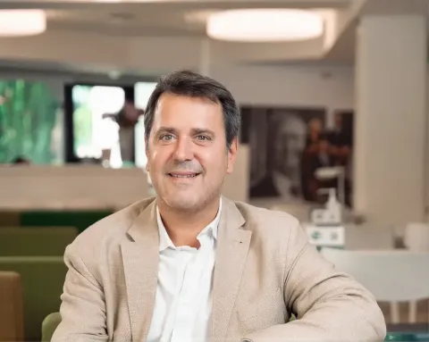 Dr. Álex García-Faura