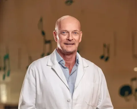 Dr. David Peet