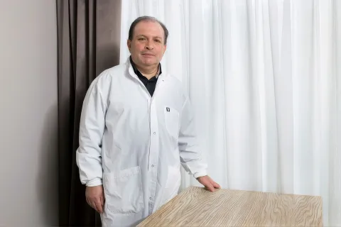 Michalis Bilouni, MD