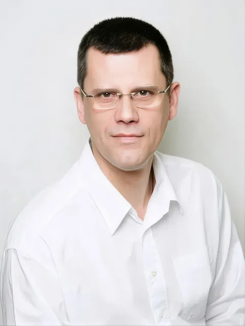 Dr. Petros Kabouris